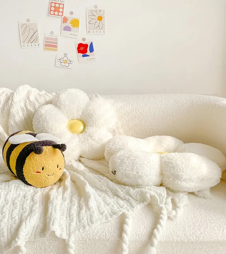 Kawaii Daisy Bee Plush Toy
