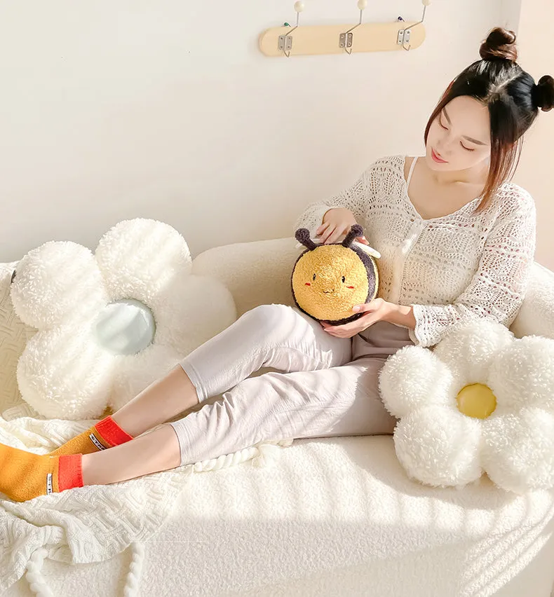 Kawaii Daisy Bee Plush Toy