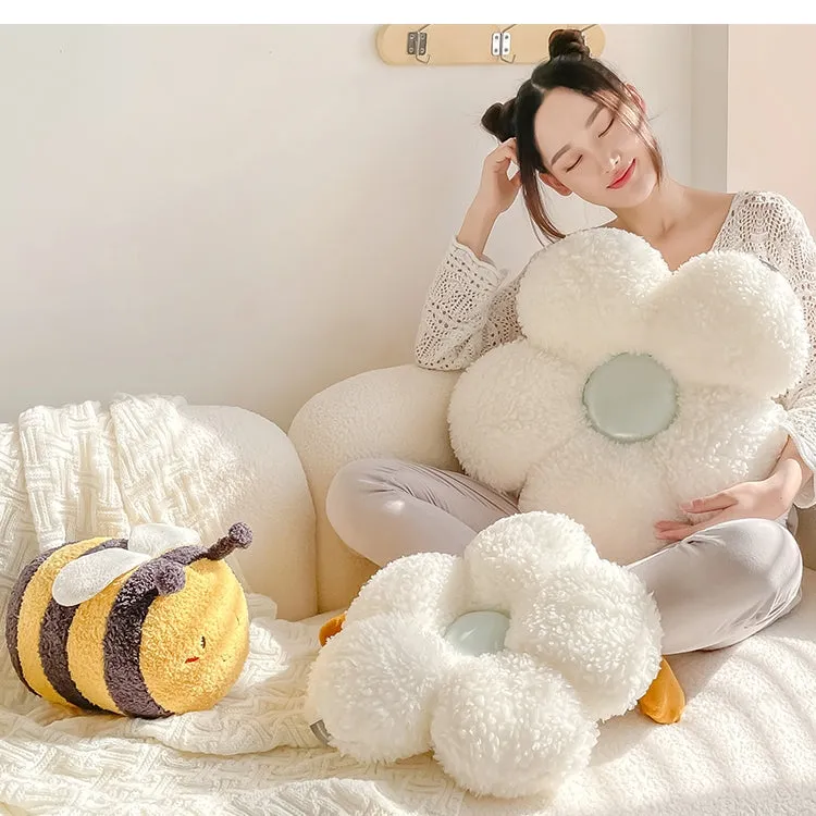 Kawaii Daisy Bee Plush Toy